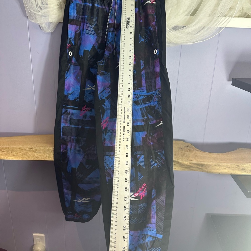 Reebok Men's Multicolor Graphic Joggers - Picture 10 of 10